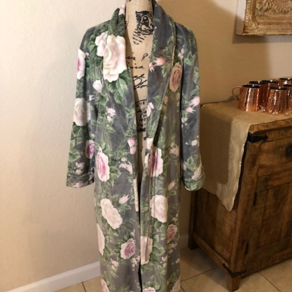 Plush Floral Dream Lover Robe